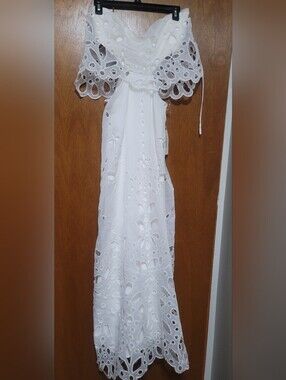 Bash Robe Venuss White Eyelet Off-Shoulder Dress Size 3